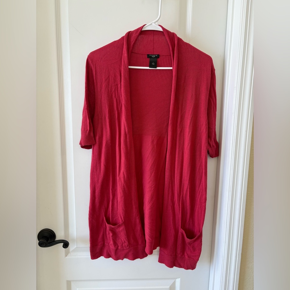 Ann Taylor Petite LP Pink Short Sleeve Cardigan Lightweight Knit Pockets